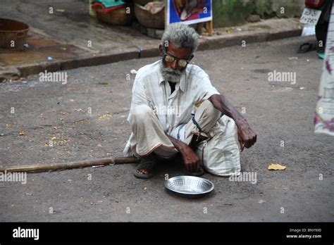  「The Blind Beggar's Blessing」: 現代パキスタンの民話で垣間見える人間の優しさと幸運の意外性！